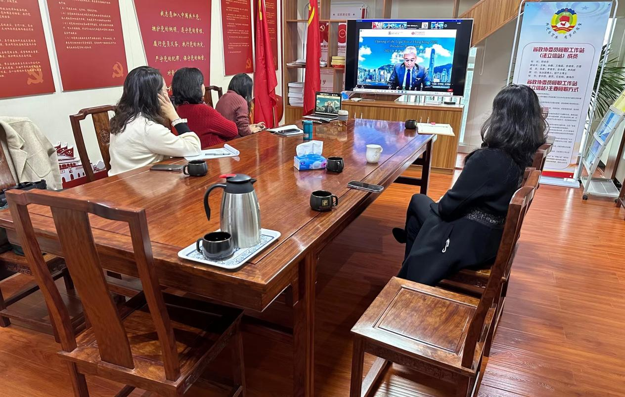 海南省律師協(xié)會(huì)符瓊芬會(huì)長、陶瑋瑋副會(huì)長受邀參加香港律師會(huì)2023年香港法律年度開啟典禮會(huì)長圓桌會(huì)議